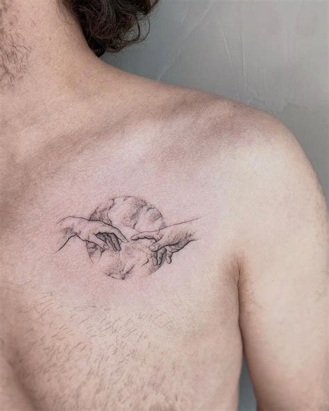 tatuajes pequeos para el pecho|95 Ideas de tatuajes para el pecho